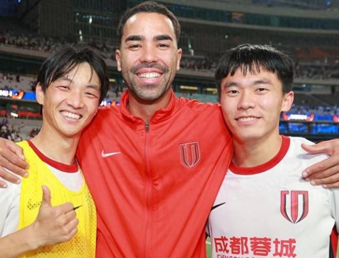 时代落幕?曝40岁诺伊尔决定1年后退役:主动让位给1人 还有1目标