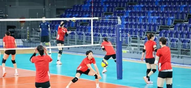 总经理坚信库里终老勇士：肯定不愿看他申请交易 续约决定权在他手上