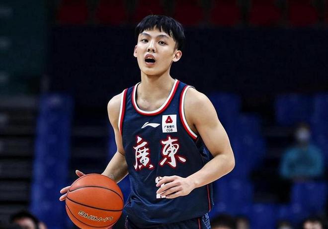[小炮APP]专家足球老怪竞彩推荐：欧冠2串1