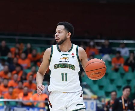 “这跟内衣有啥区别?”中学女儿的外出穿搭,让母亲绷不住了
