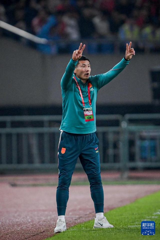 3年顶薪！新疆男篮官宣续约队长阿不都 新赛季球员兼教练双重身份