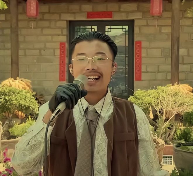 轻松一刻：这三个人哪个更着急上厕所？