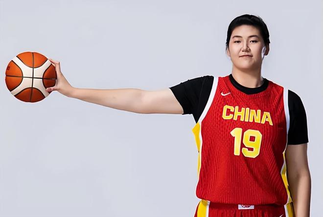 主场作战的勒克莱尔也有特别“涂装”！