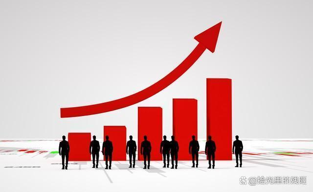 伊布炮轰马杜埃凯：英格兰像少打一人，表现低迷半场即被换下
