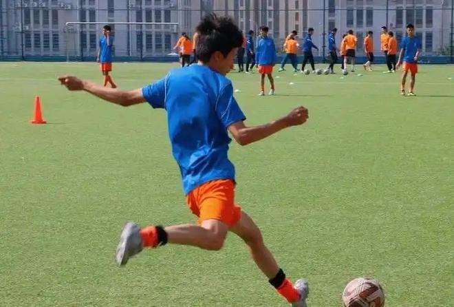 CBA数据王出炉:外援5项第一 李添荣三分王周琦本土篮板王