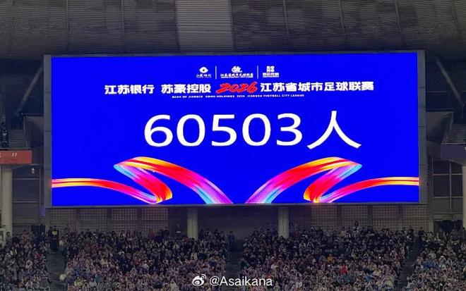 卢伟：队医说王哲林撕裂受伤至少缺席半个月 但他不想错过机会