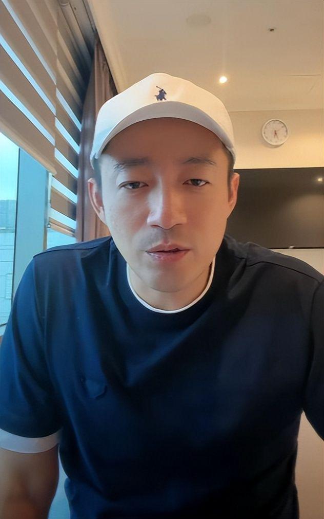 好消息中国女篮有自己的姚明了,坏消息其他球员不会打球了